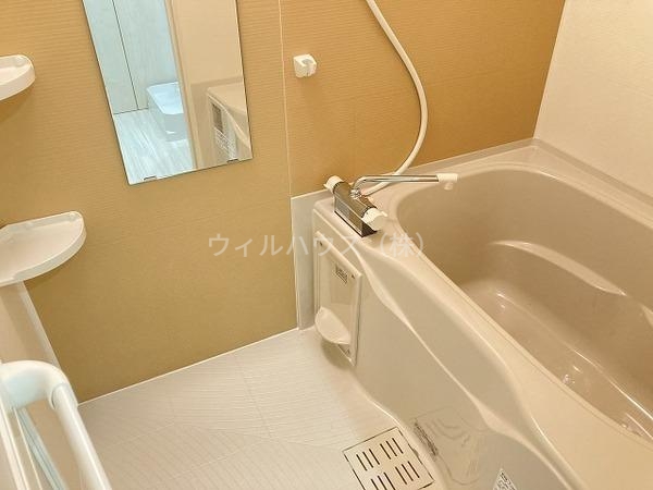 バス・シャワールーム　キレイな浴室！