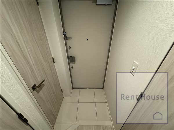 京王新線 初台駅 徒歩6分 5階建 築3年の玄関写真