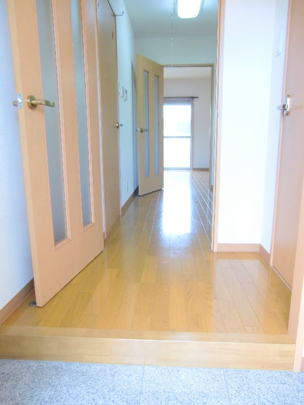 玄関　※他部屋参照・現況優先