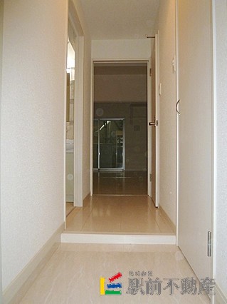 玄関　※同タイプ別部屋