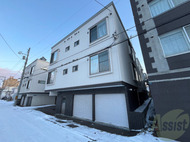 建物外観　札幌市東区北１８条東「パークリュクスＮ１８ロイヤルヴィラ」