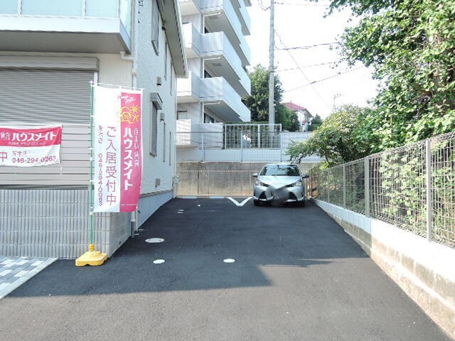 駐車場　駐車場（要空き確認）