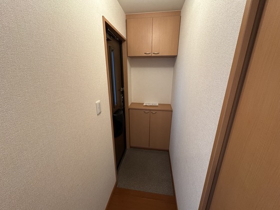 玄関　※別部屋の写真です