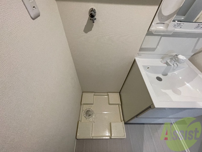その他設備　洗濯機置場は室内にあるのでもちろんいつでも洗濯できます。