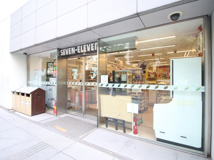 コンビニ　セブンイレブン　赤坂Ｋタワー（コンビニ）まで300m