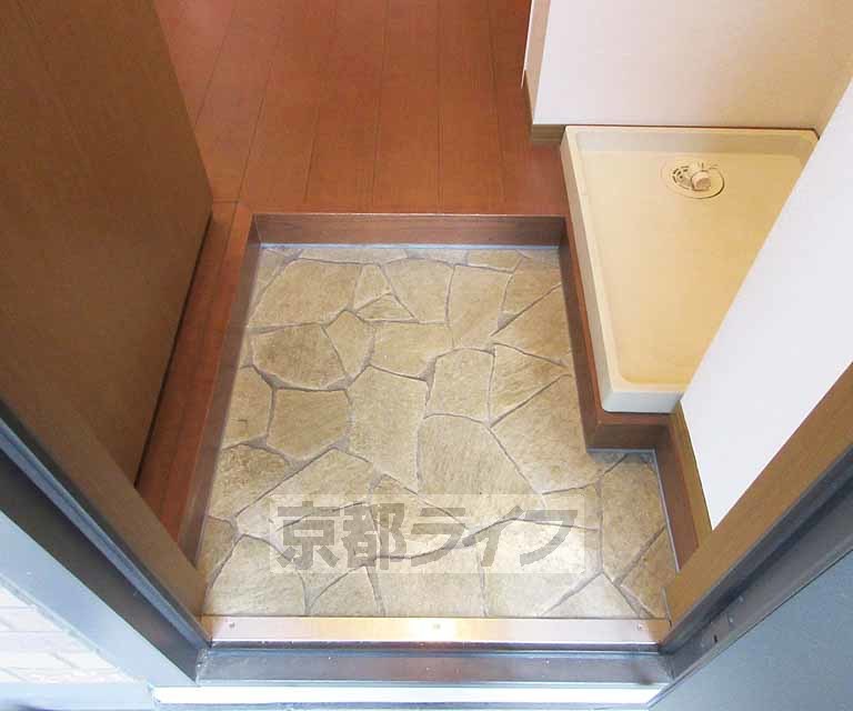 玄関　段差も少なく安心