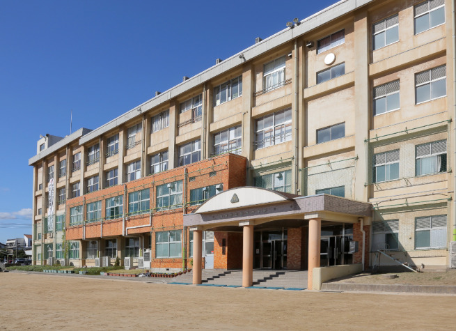 中学校　倉敷市立連島中学校（中学校）まで129m