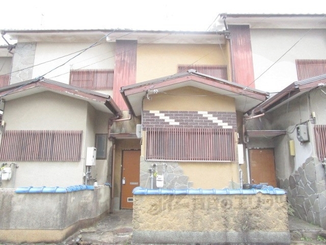 紫野大徳寺町２６貸家３号棟の建物外観