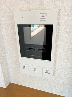 セキュリティ　★モニター付きインターホンで来客時も安心★