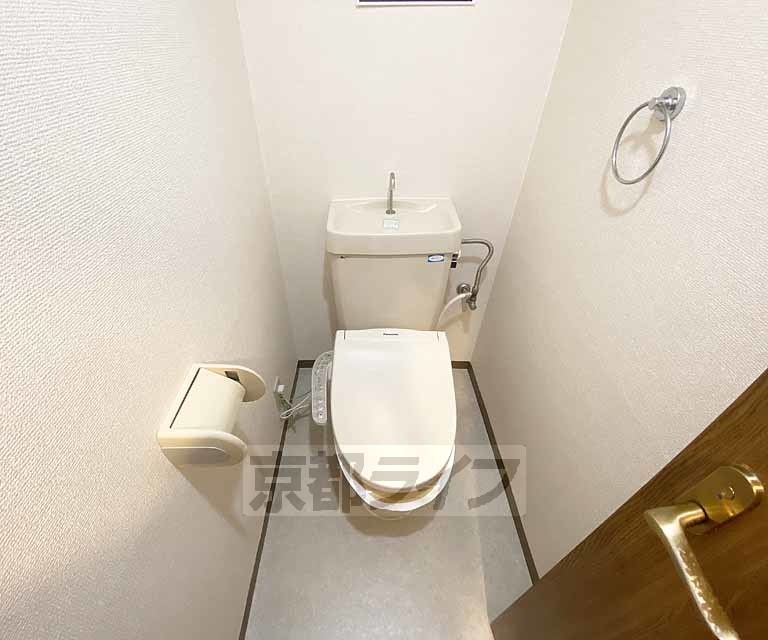 トイレ　節水型トイレです