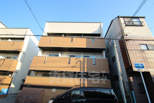 大阪市西淀川区竹島のアパートの建物外観