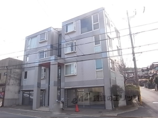 京都市伏見区深草谷口町のマンションの建物外観