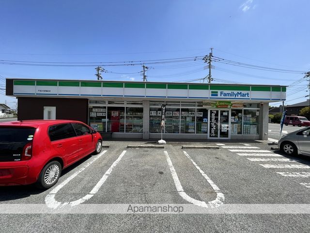 コンビニ　ファミリーマート不知火役場前店（コンビニ）まで487m