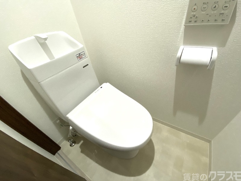 バス・シャワールーム　冬場も安心の温水洗浄便座！
