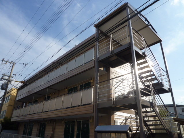 尼崎市長洲中通のマンションの建物外観