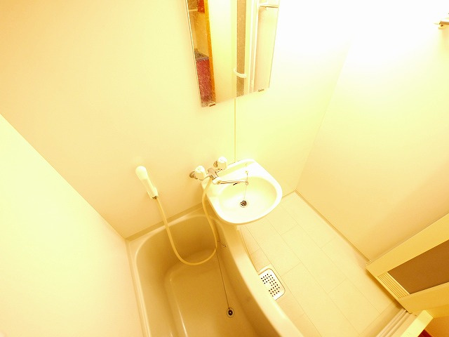 バス・シャワールーム　日々の暮らしに欠かせないお風呂です