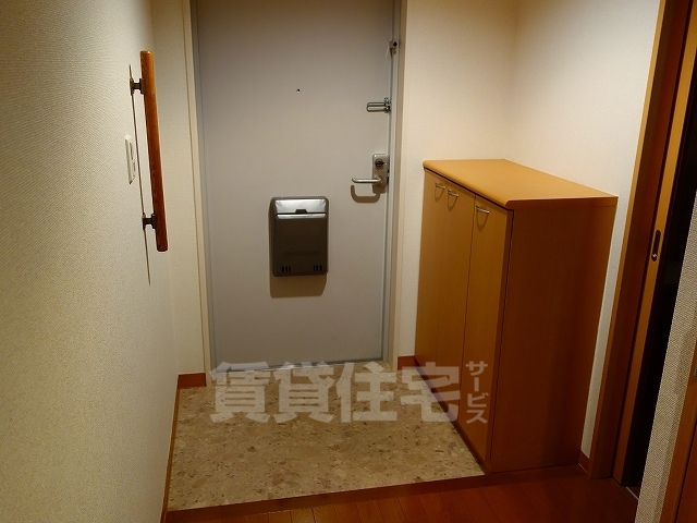 【名古屋市中区新栄のマンションの玄関】