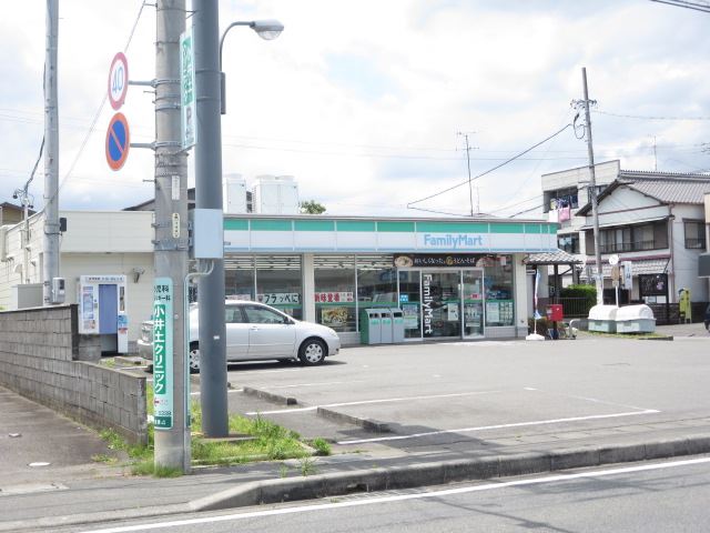 その他　ファミリーマート（その他）まで560m