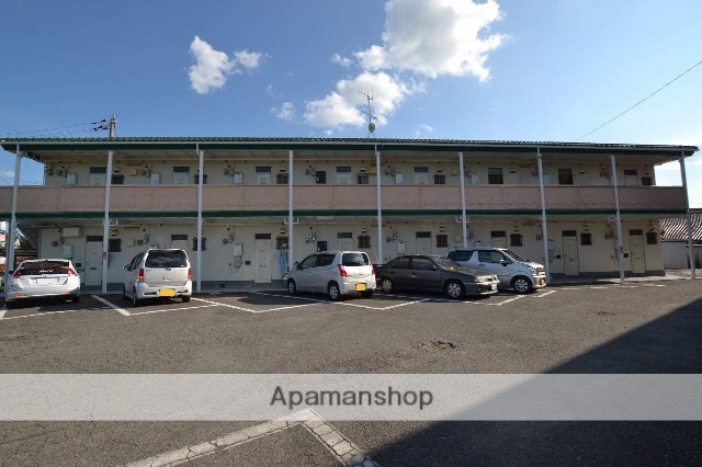 駐車場　エントランス