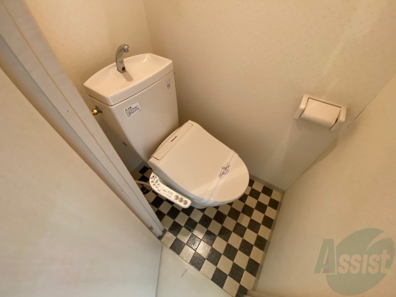 トイレ　ウォシュレット機能がついたトイレ。安心して使用できますね。