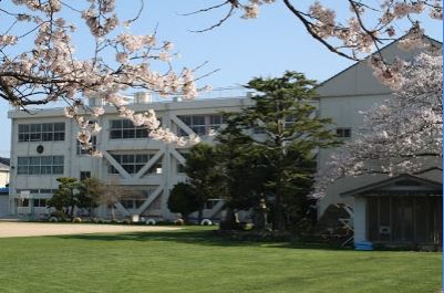 【ネオ・コンフォルテの小学校】