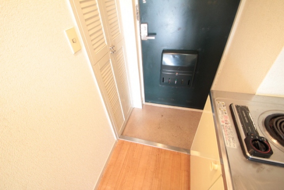 玄関　※別部屋の写真です