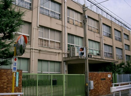 【大阪市住吉区墨江のマンションの小学校】