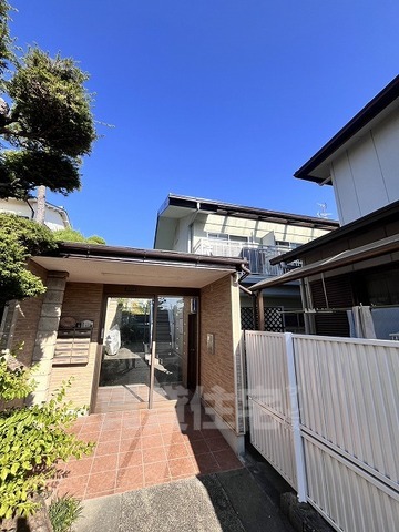 西宮市雲井町のマンションの建物外観