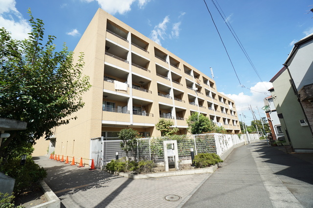 【ロイヤルパーク多摩川2番館の建物外観】