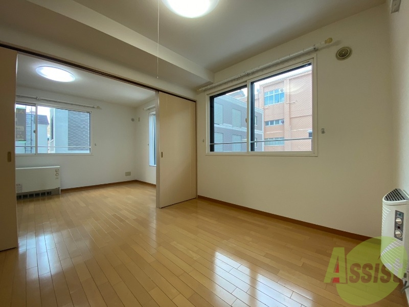 居室・リビング　広くてキレイなお部屋が広がっていて、充実した生活が送れそう。