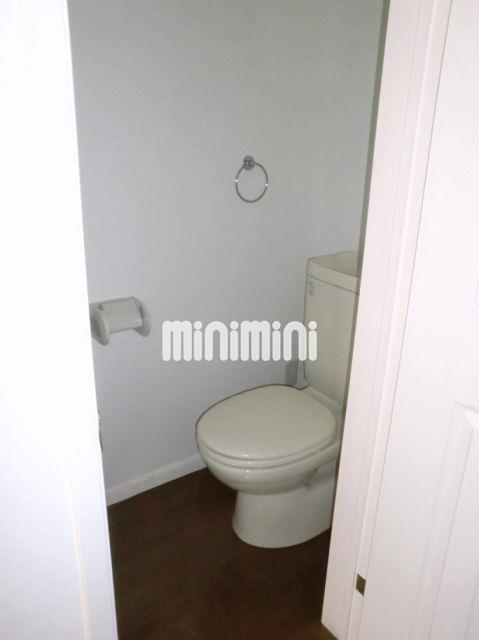 トイレ　清潔感のあるトイレ。