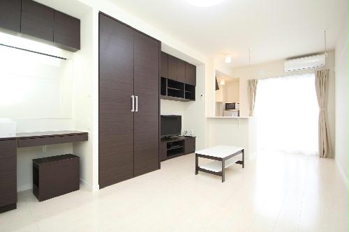 その他部屋・スペース　室内物干し金具が付いています。