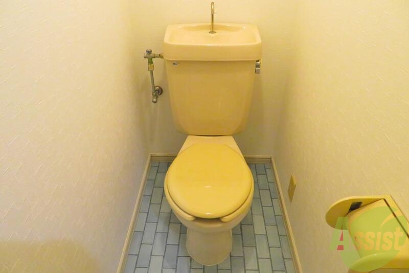 トイレ　トイレのタイルが可愛らしいですね。のんびりできるね。