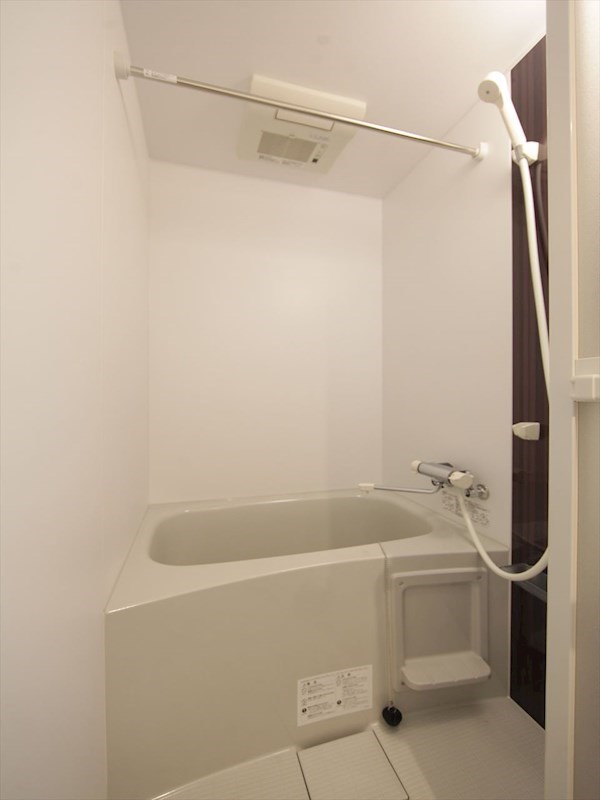バス・シャワールーム　バスルーム　浴室暖房乾燥機付き