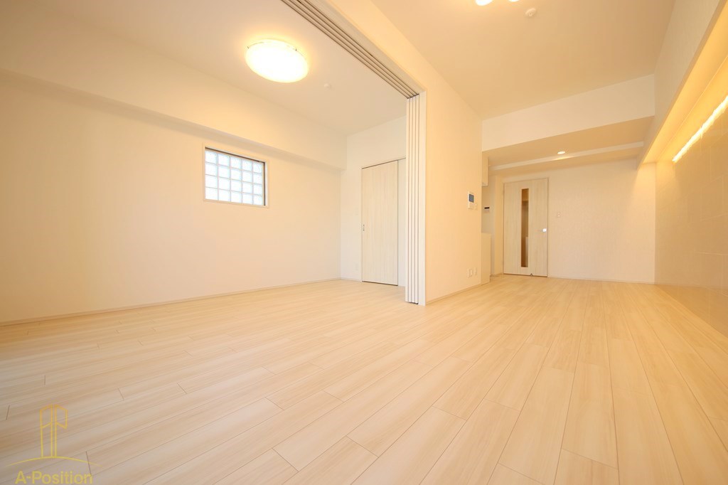 居室・リビング　プレジオ鎗屋町