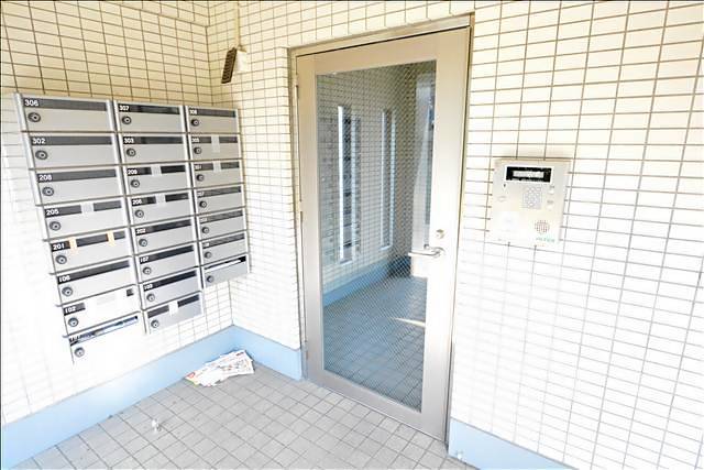 エントランス　オートロック付きです