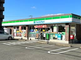 コンビニ　ファミリーマート 筑紫野紫店（コンビニ）まで630m