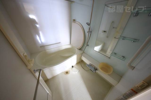 バス・シャワールーム　８０２号室