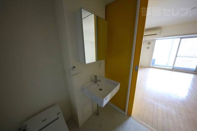 洗面設備　８０２号室