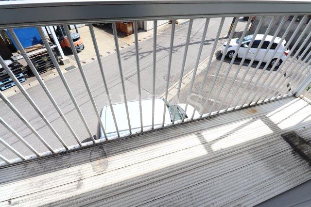 バルコニー　同物件別部屋です。