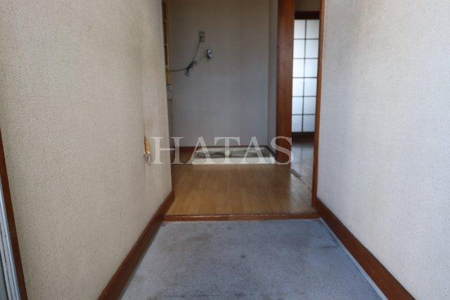 玄関　同物件別部屋です。