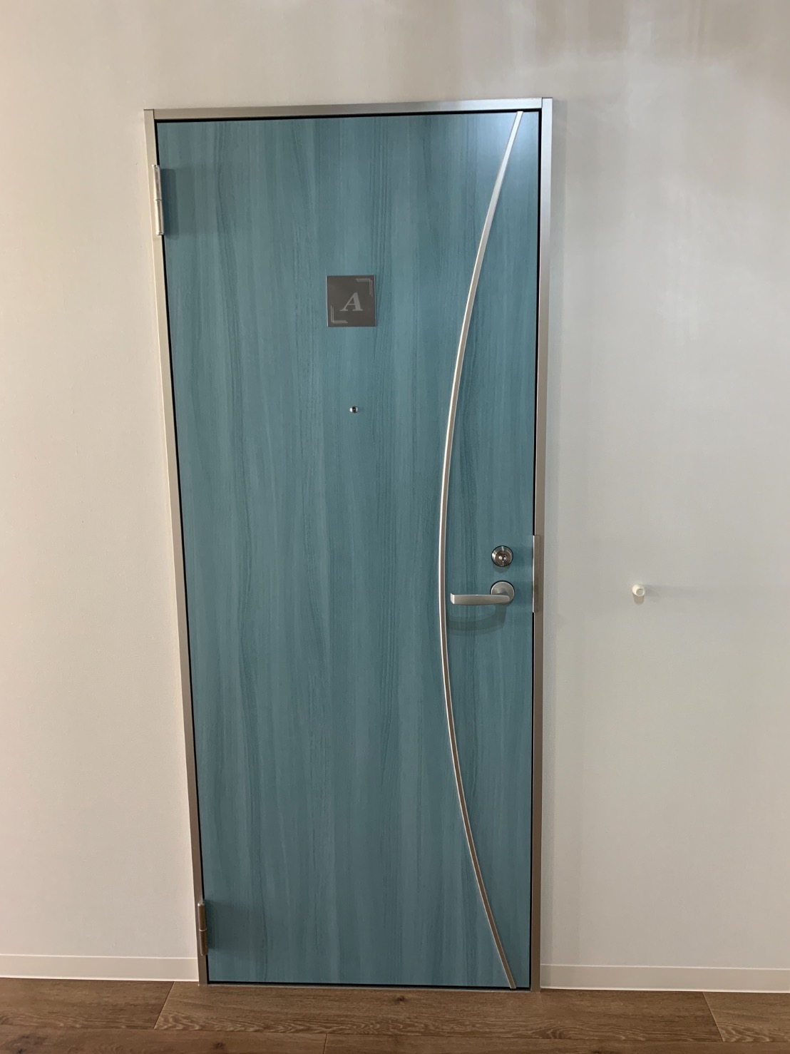 その他設備　玄関扉