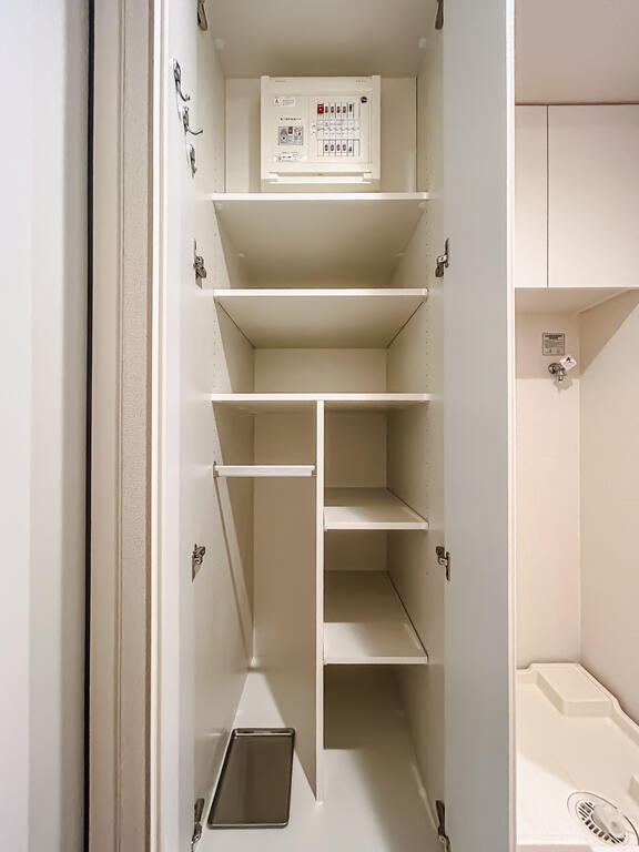 玄関　シューズボックス