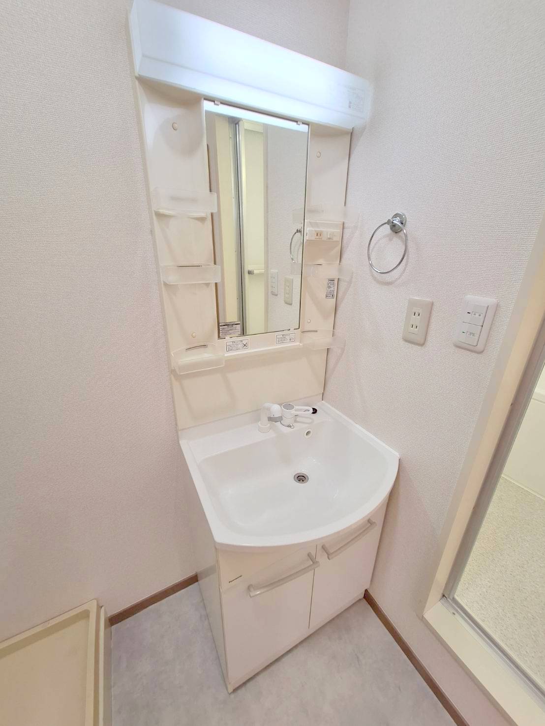 洗面設備　★便利な独立洗面台★