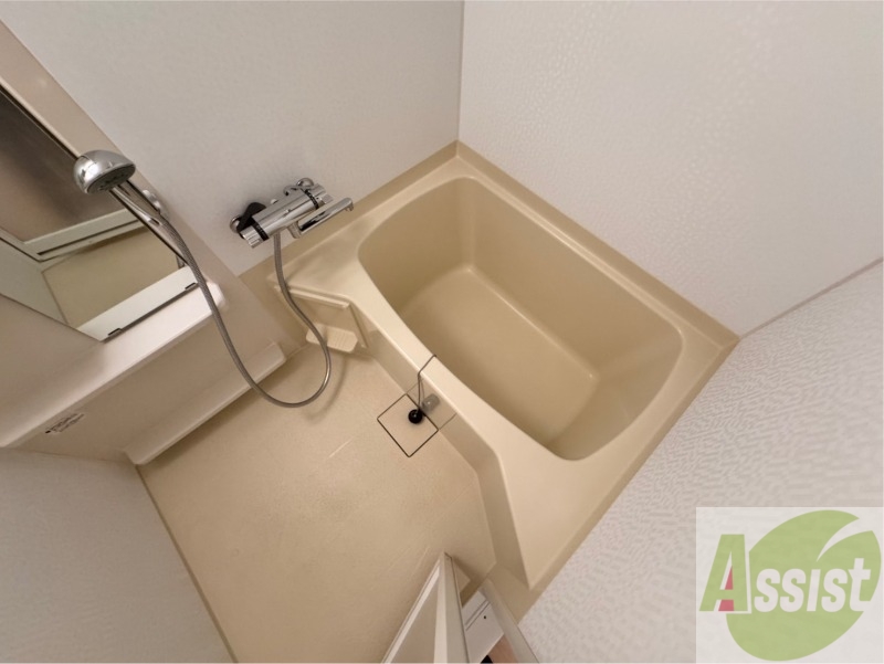 バス・シャワールーム　お風呂です。ゆっくりお風呂につかるのも体に良いですね～