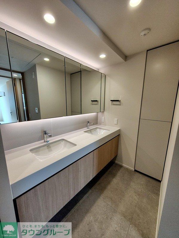 洗面設備　お問合せは(株)タウンハウジング東京へ