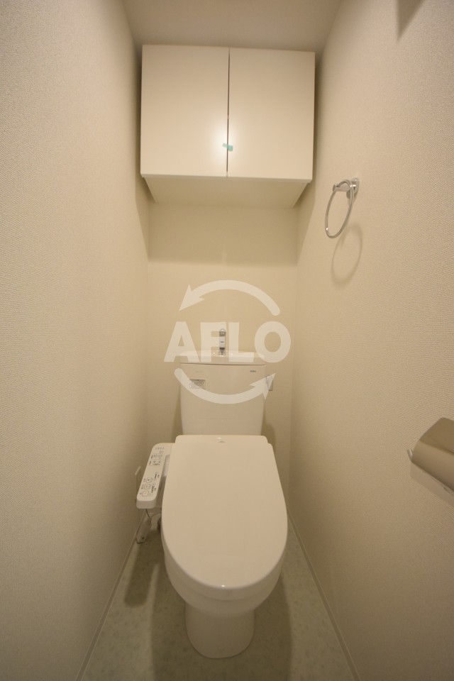 トイレ　セレニテ本町東リアン　トイレ