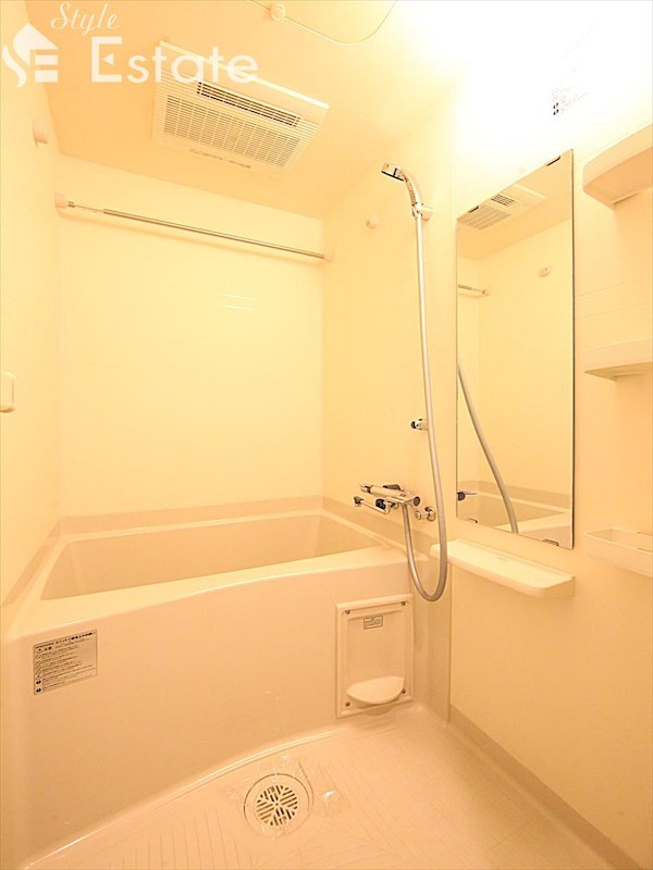 バス・シャワールーム　バスルーム