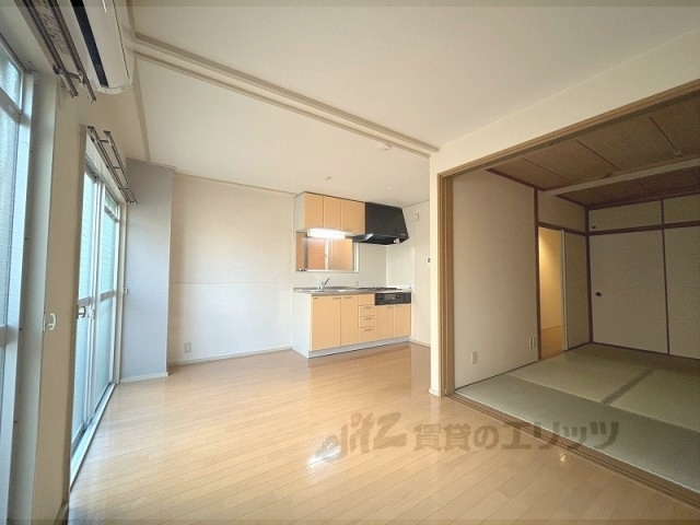 居室・リビング　リビング