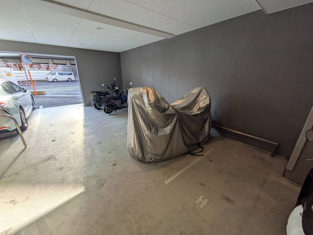 駐車場　駐車場